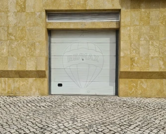Garagem para Arrendamento em Carnide