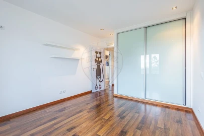 Apartamento T3 para Venda em Marvila, Ribeira Santarém, São Salvador, São Nicolau