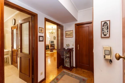 Apartamento T3 para Venda em Mafamude e Vilar do Paraíso