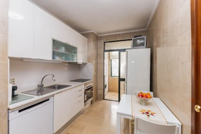 Apartamento T3 para Venda em Mafamude e Vilar do Paraíso