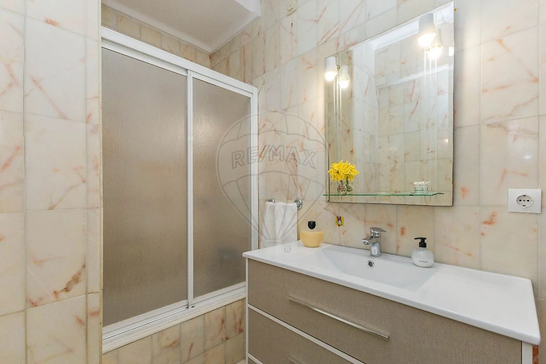 Apartamento T3 para Venda em Mafamude e Vilar do Paraíso Foto 6