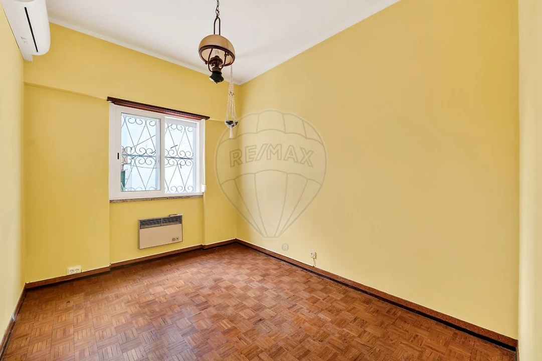 Apartamento T2 para Arrendamento em Benfica Foto 8