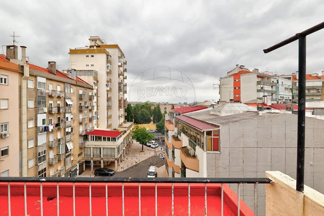 Apartamento T2 para Arrendamento em Benfica Foto 15