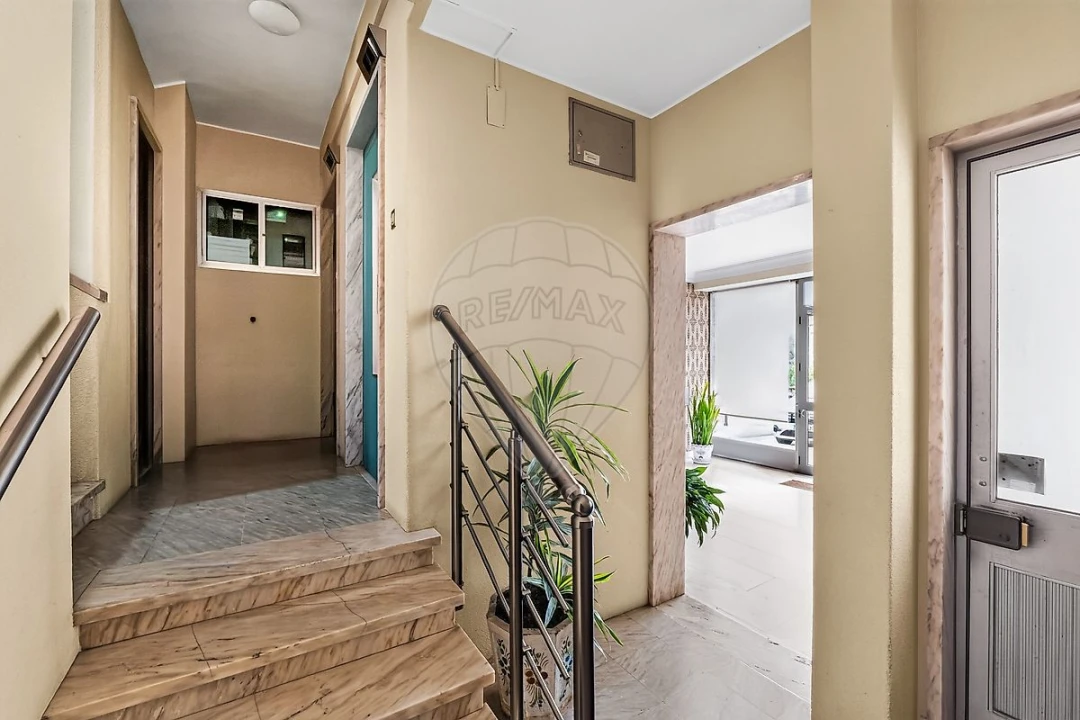 Apartamento T2 para Arrendamento em Benfica Foto 16