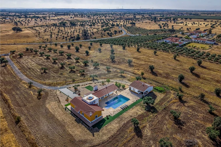 Quinta T3 para Venda em Ferreira do Alentejo e Canhestros Foto 28