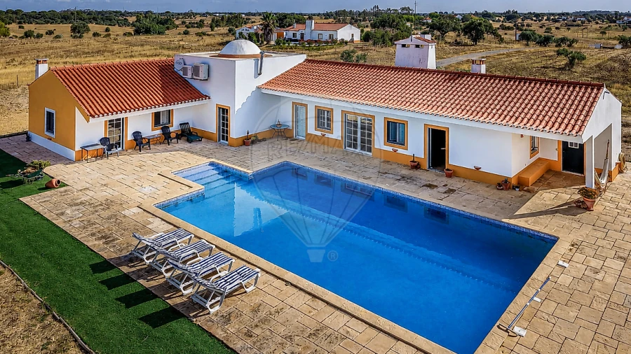 Quinta T3 para Venda em Ferreira do Alentejo e Canhestros