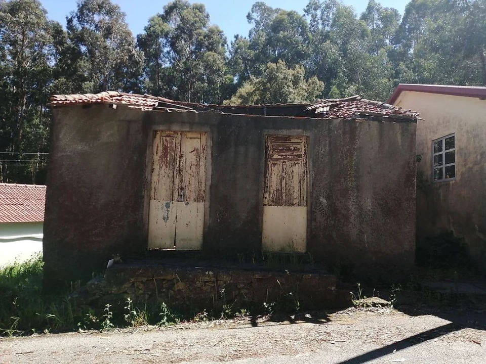 Moradia T2 para Venda em Caldas de São Jorge e Pigeiros Foto 2