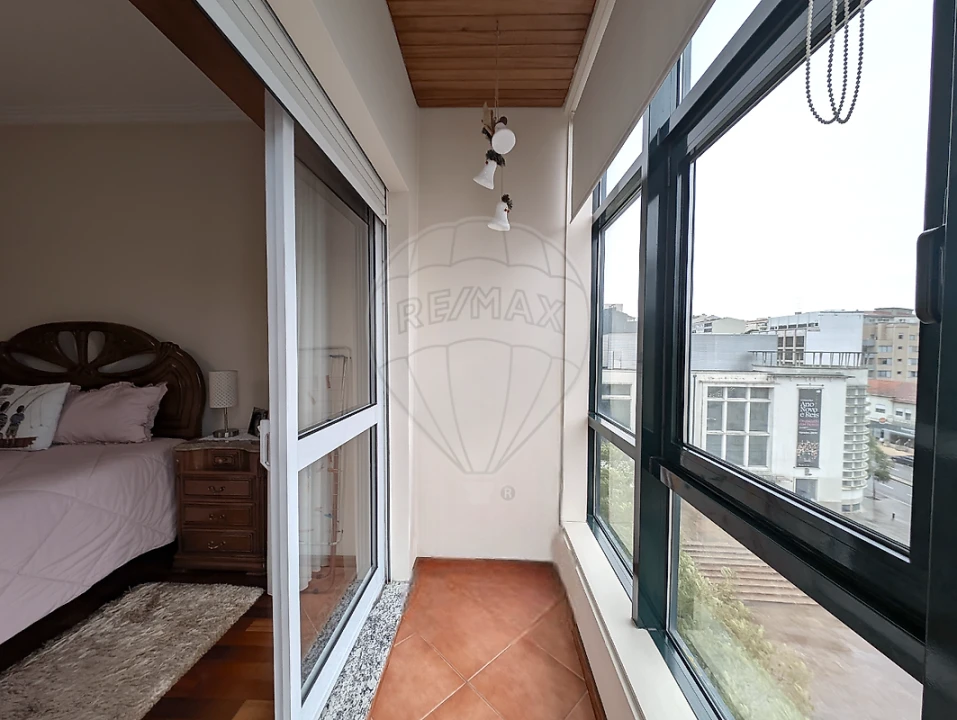 Apartamento T2 para Venda em São João da Madeira Foto 26