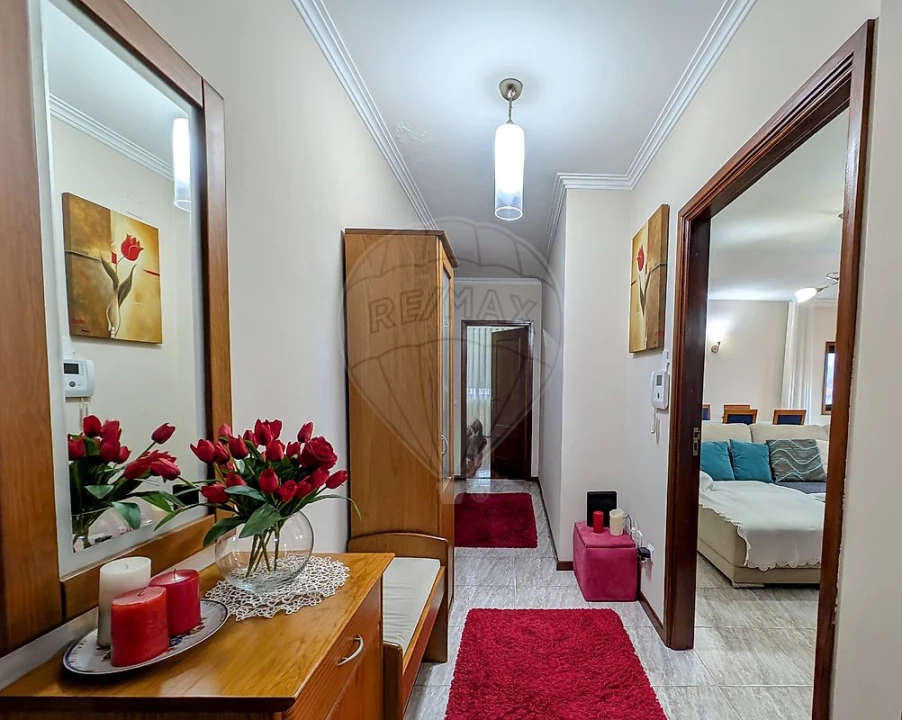 Apartamento T2 para Venda em São João da Madeira Foto 3