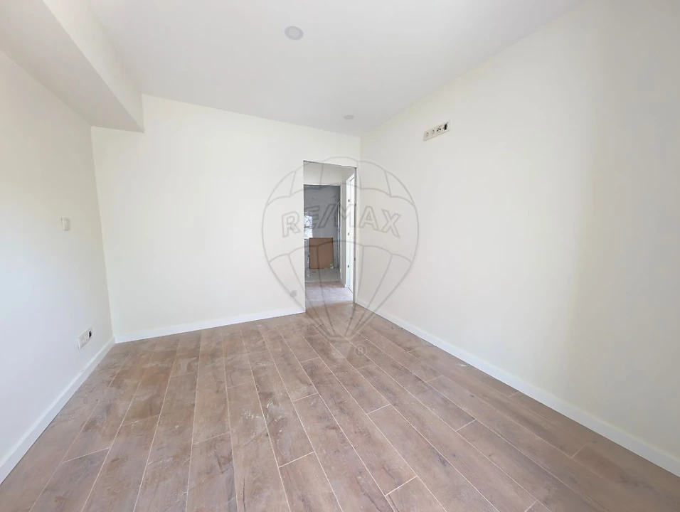 Apartamento T1 para Venda em Ovar, São João, Arada e São Vicente de Pereira Jusã Foto 2