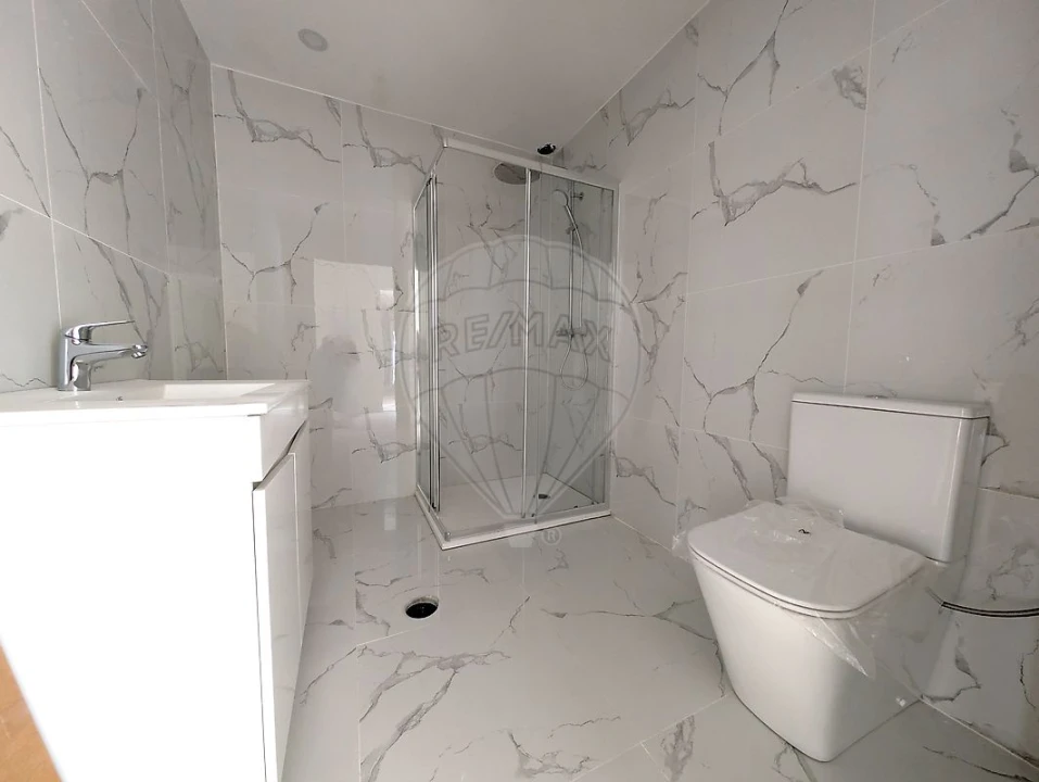 Apartamento T2 para Venda em Ovar, São João, Arada e São Vicente de Pereira Jusã Foto 4
