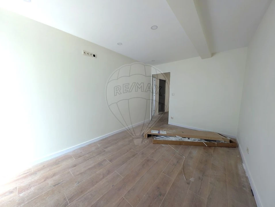 Apartamento T2 para Venda em Ovar, São João, Arada e São Vicente de Pereira Jusã Foto 3
