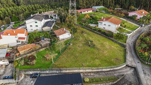 Terreno para Venda em Lobão, Gião, Louredo e Guisande