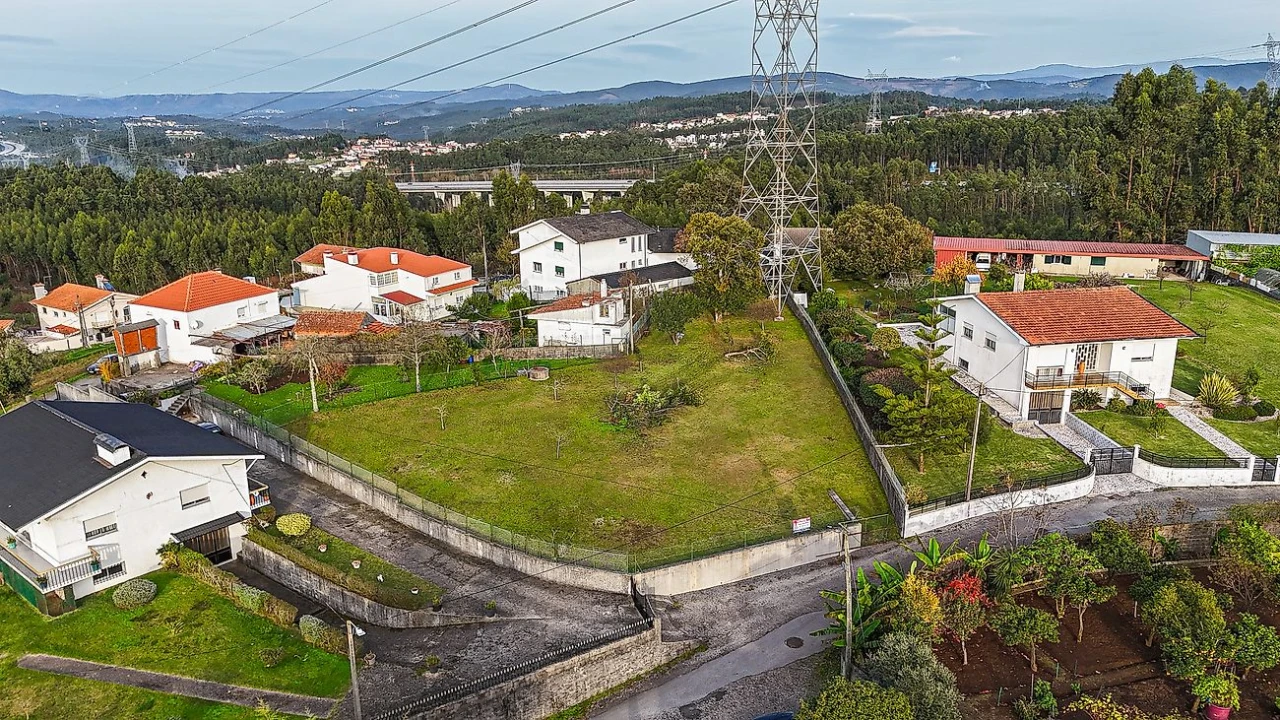 Terreno para Venda em Lobão, Gião, Louredo e Guisande Foto 9