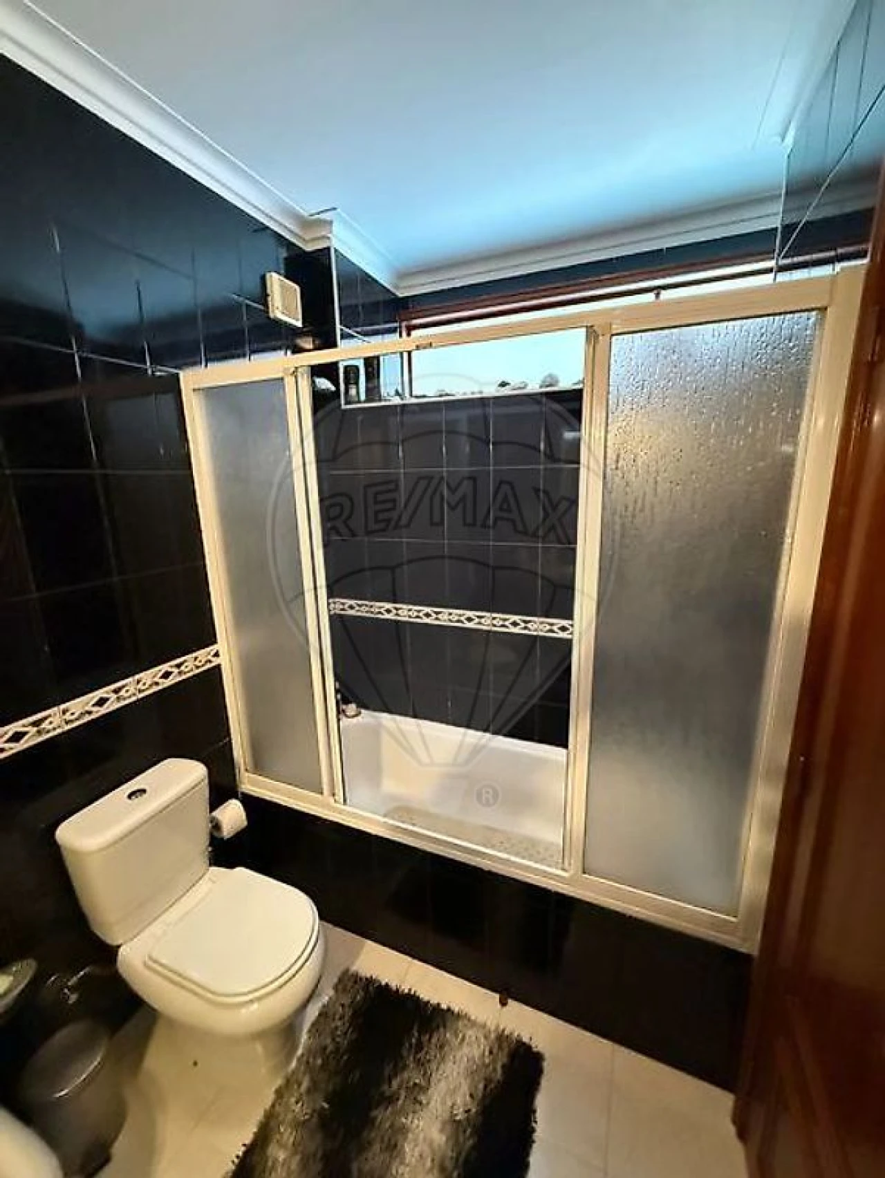 Apartamento T2 para Venda em Santa Maria de Lamas Foto 4