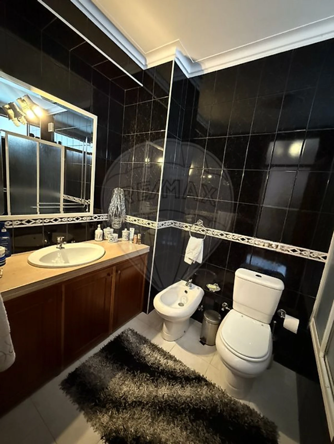 Apartamento T2 para Venda em Santa Maria de Lamas Foto 1