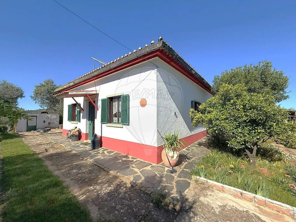Moradia T2 para Venda em Esperança Foto 7