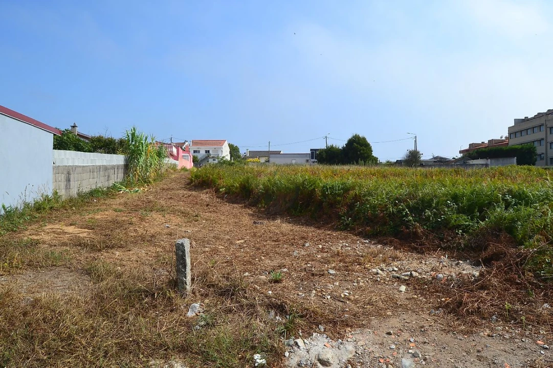 Terreno para Venda em Santa Marinha e São Pedro da Afurada Foto 1