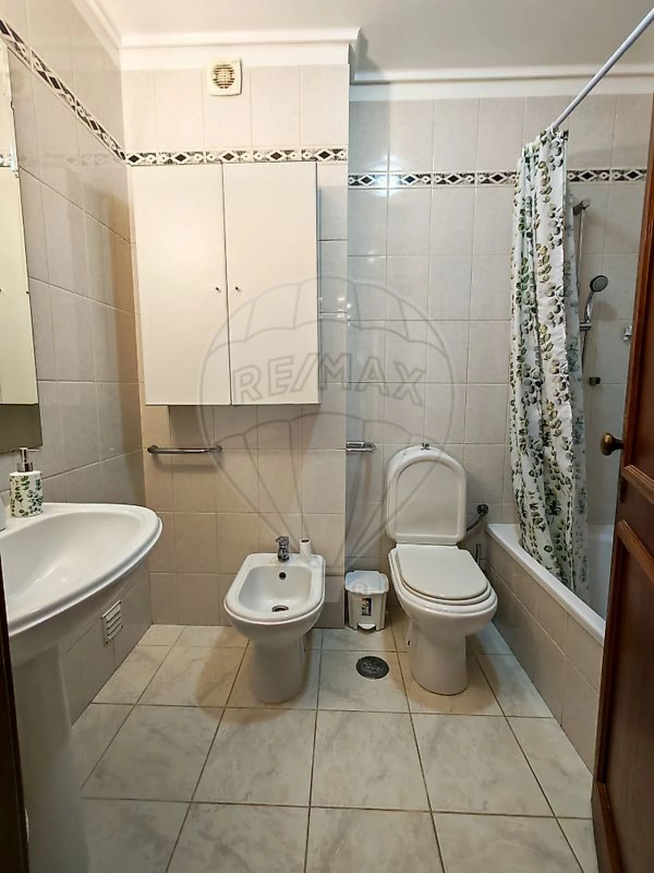 Apartamento T3 para Arrendamento em Glória e Vera Cruz Foto 9