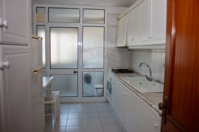 Apartamento T3 para Arrendamento em Glória e Vera Cruz