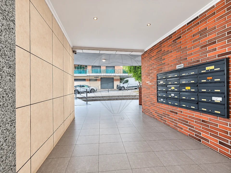 Apartamento T3 para Venda em Alverca do Ribatejo e Sobralinho Foto 3