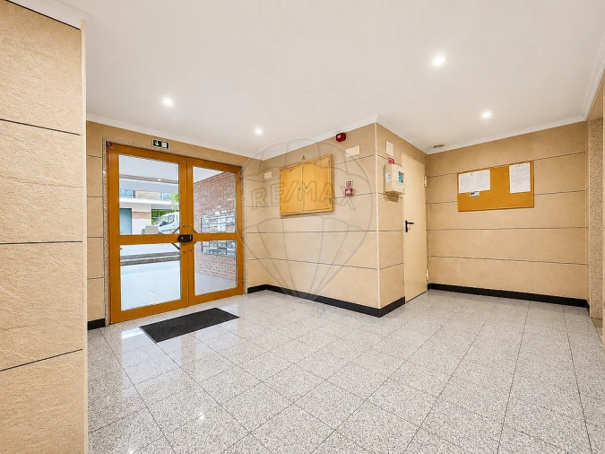 Apartamento T3 para Venda em Alverca do Ribatejo e Sobralinho Foto 2