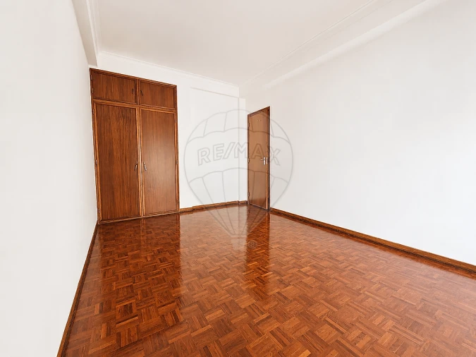 Apartamento T1 para Venda em Póvoa de Santa Iria e Forte da Casa Foto 15