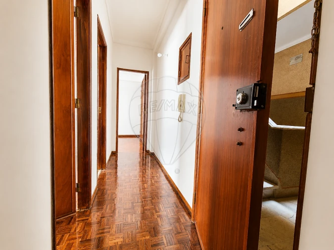 Apartamento T1 para Venda em Póvoa de Santa Iria e Forte da Casa Foto 14