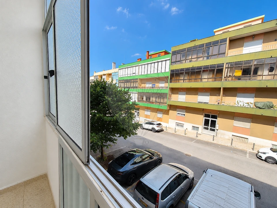 Apartamento T1 para Venda em Póvoa de Santa Iria e Forte da Casa Foto 6