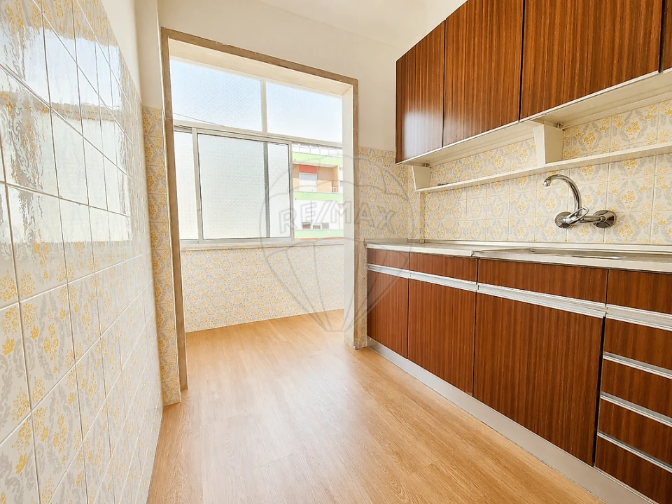Apartamento T1 para Venda em Póvoa de Santa Iria e Forte da Casa Foto 10