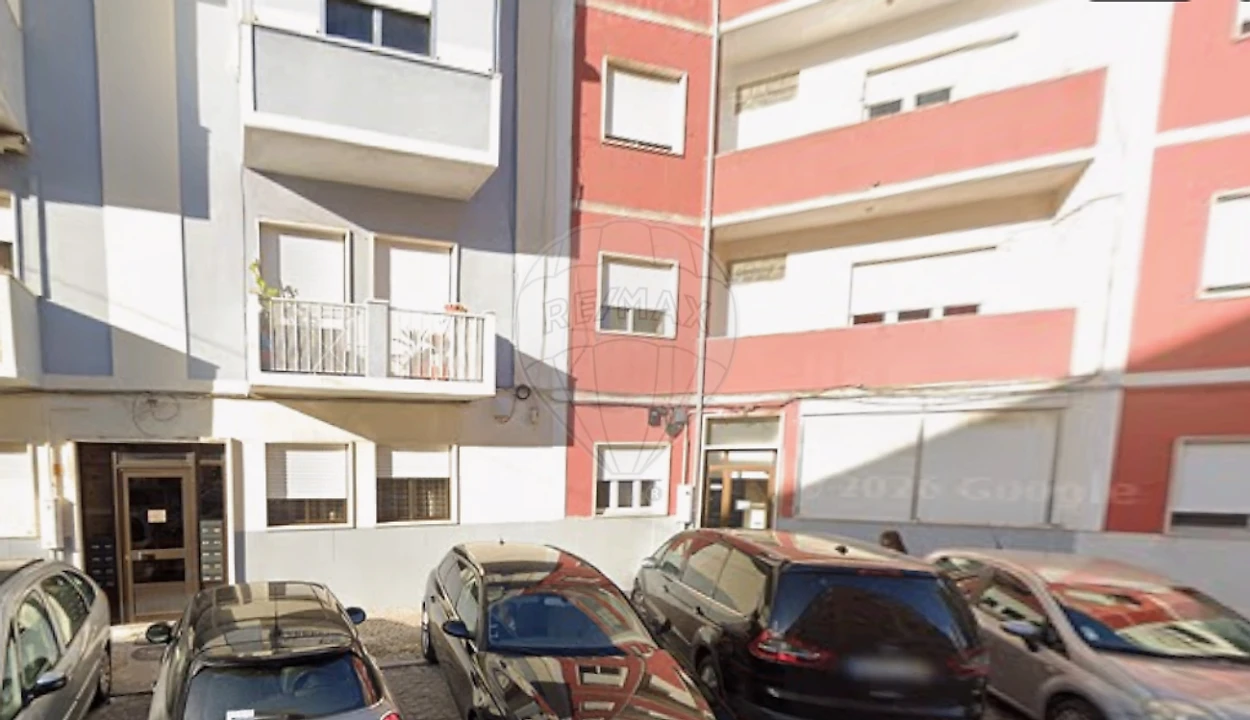 Apartamento T1 para Arrendamento em Alverca do Ribatejo e Sobralinho Foto 2