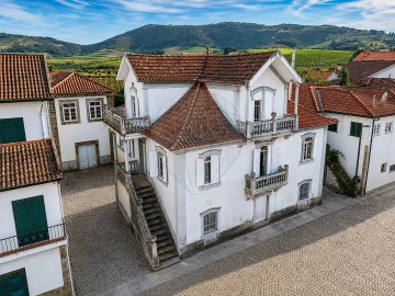 Moradia T5 para Venda em Celeiros