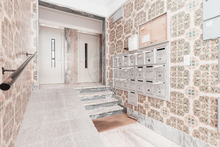 Apartamento T1 para Venda em Seixal, Arrentela e Aldeia de Paio Pires Foto 12