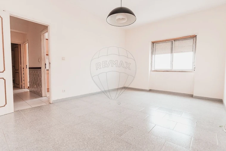 Apartamento T1 para Venda em Seixal, Arrentela e Aldeia de Paio Pires Foto 4