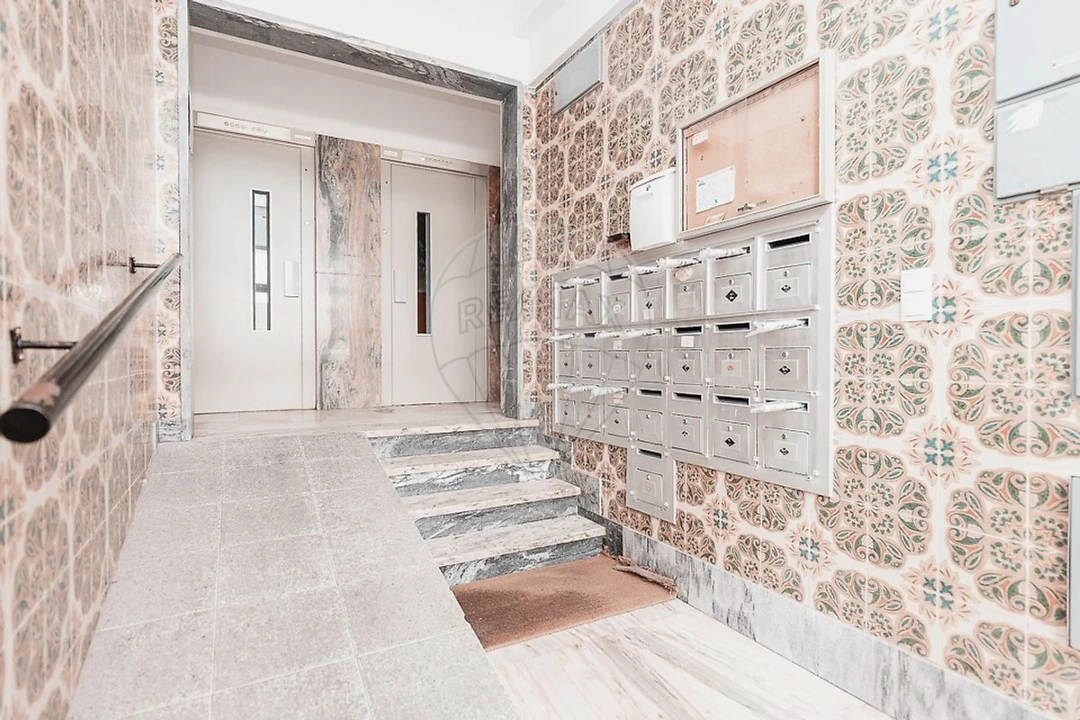 Apartamento T1 para Venda em Seixal, Arrentela e Aldeia de Paio Pires Foto 12