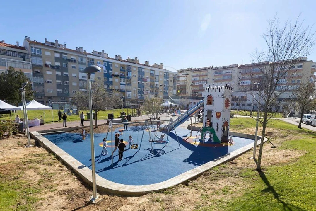 Apartamento T1 para Venda em Seixal, Arrentela e Aldeia de Paio Pires Foto 15