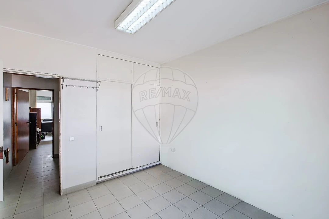 Apartamento T4 para Venda em Cascais e Estoril Foto 17