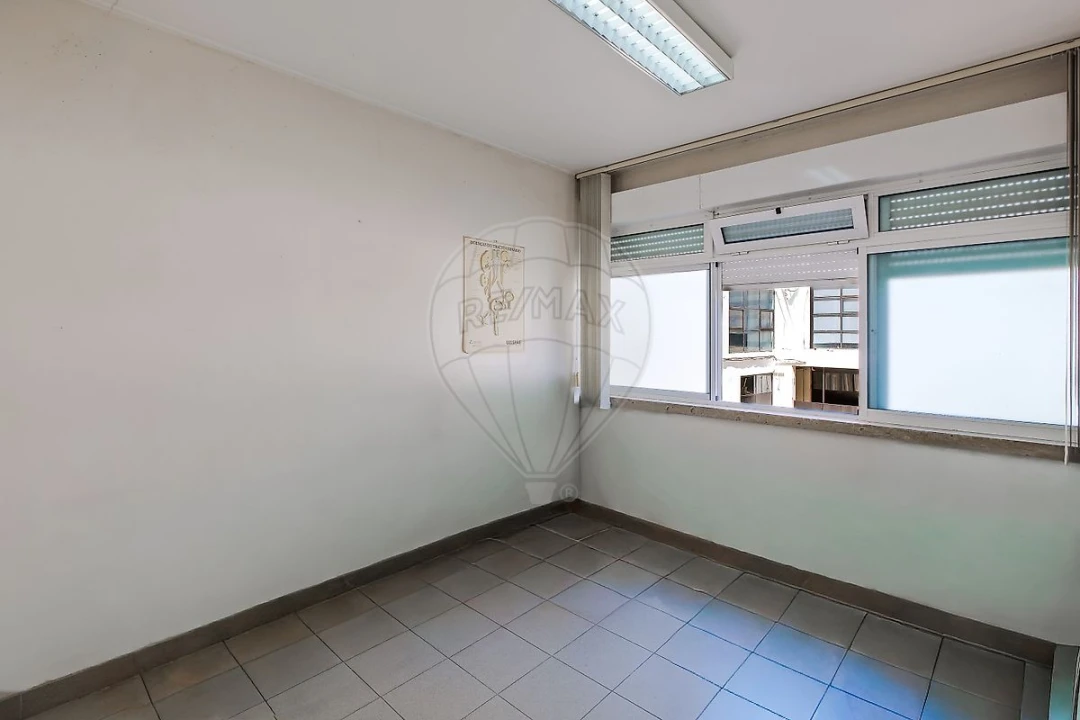 Apartamento T4 para Venda em Cascais e Estoril Foto 15