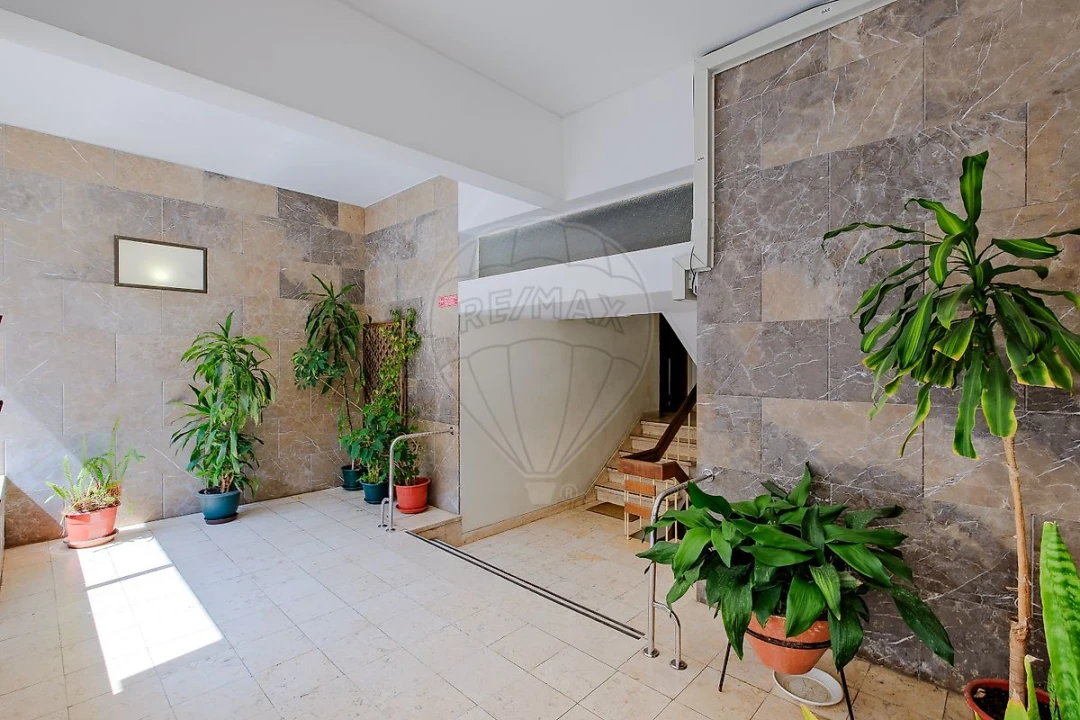 Apartamento T4 para Venda em Cascais e Estoril Foto 3