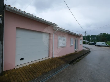 Moradia T2 para Venda em Antuzede e Vil de Matos