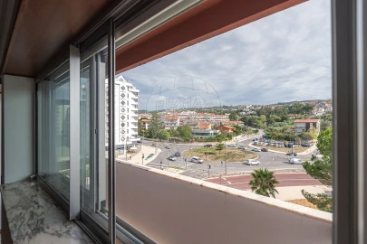 Apartamento T4 para Arrendamento em Sé Nova, Santa Cruz, Almedina e São Bartolomeu