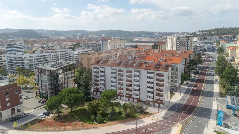 Apartamento T4 para Arrendamento em Sé Nova, Santa Cruz, Almedina e São Bartolomeu