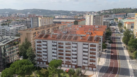 Apartamento T4 para Arrendamento em Sé Nova, Santa Cruz, Almedina e São Bartolomeu