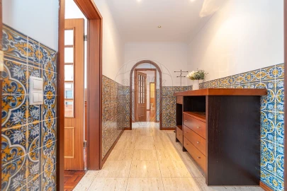 Apartamento T4 para Arrendamento em Sé Nova, Santa Cruz, Almedina e São Bartolomeu