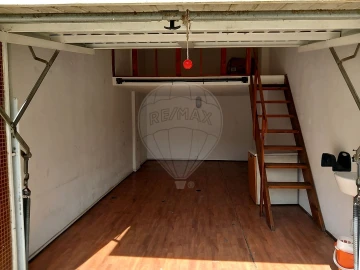 Apartamento T4 para Arrendamento em Sé Nova, Santa Cruz, Almedina e São Bartolomeu
