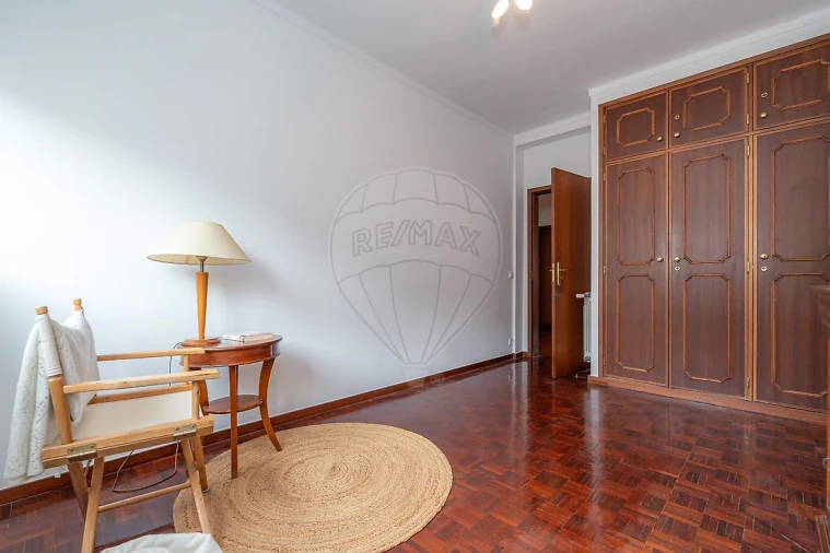 Apartamento T4 para Arrendamento em Sé Nova, Santa Cruz, Almedina e São Bartolomeu Foto 24
