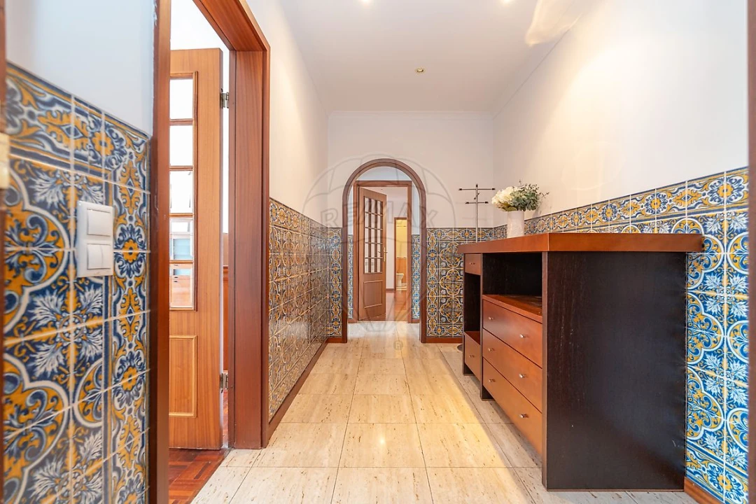 Apartamento T4 para Arrendamento em Sé Nova, Santa Cruz, Almedina e São Bartolomeu Foto 16