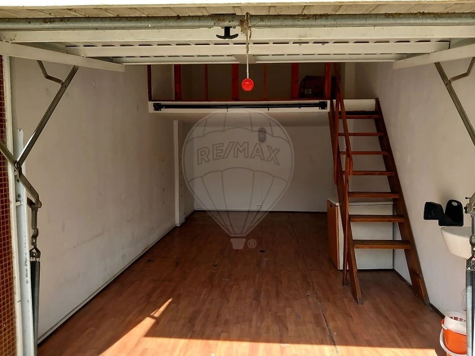 Apartamento T4 para Arrendamento em Sé Nova, Santa Cruz, Almedina e São Bartolomeu Foto 30