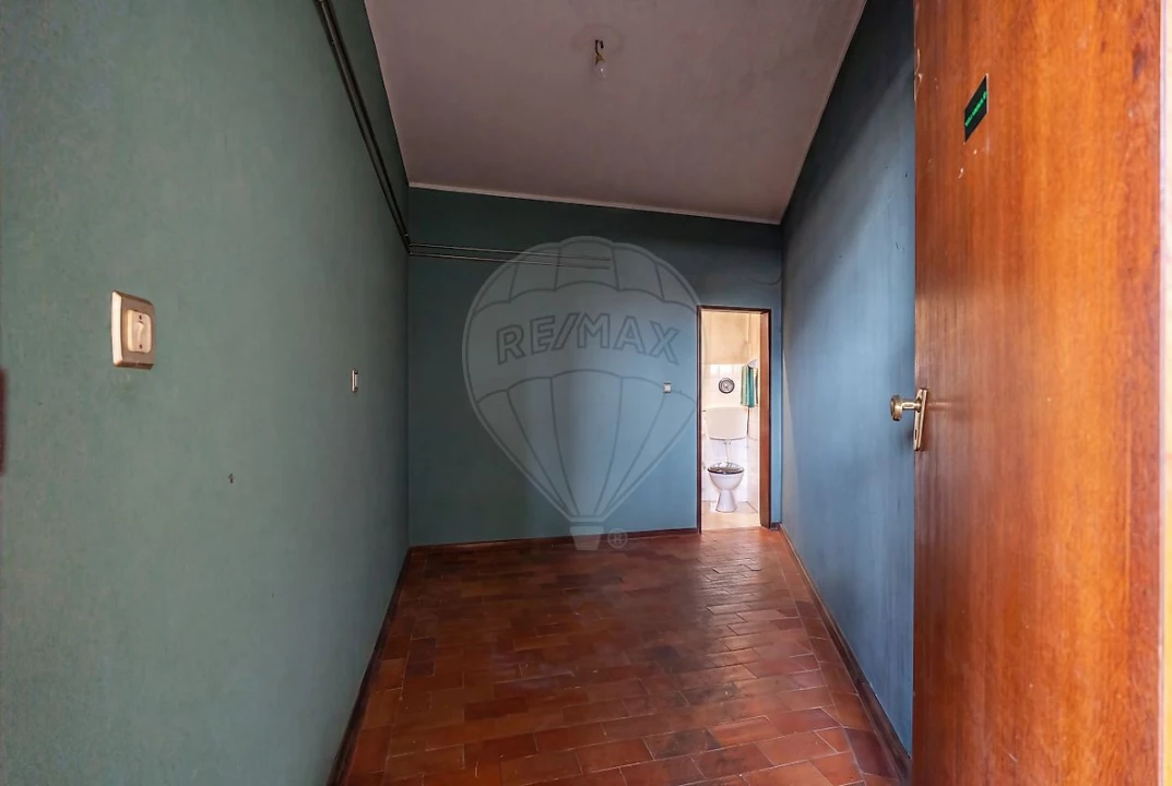 Apartamento T7 para Venda em Santo Antonio dos Olivais Foto 30