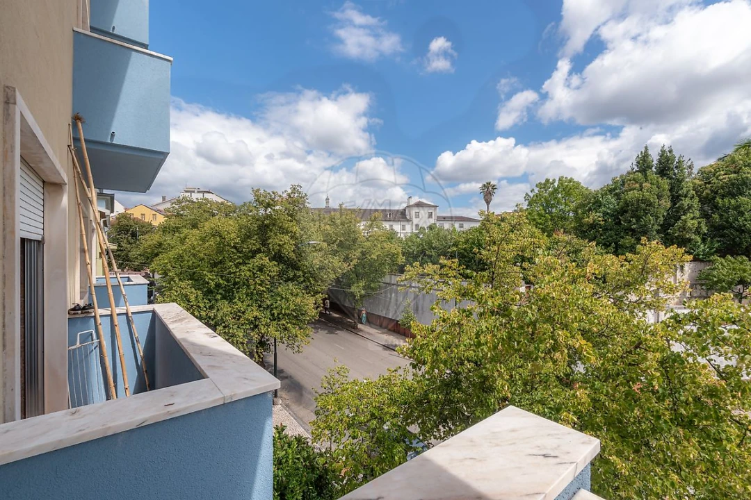Apartamento T7 para Venda em Santo Antonio dos Olivais Foto 15